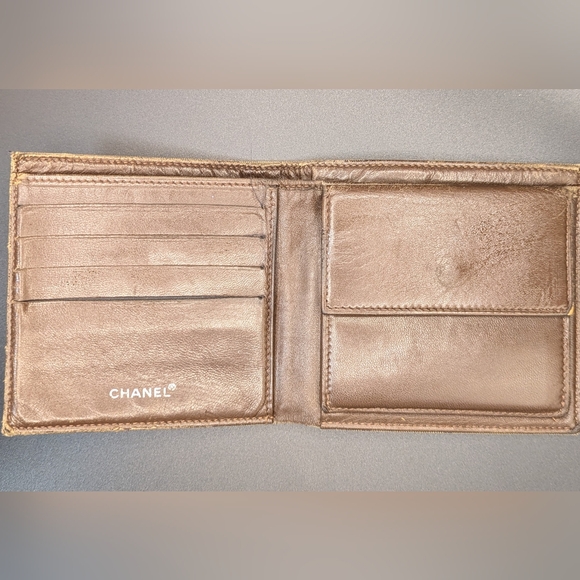 Chanel Wallet - Picture 2 of 3
